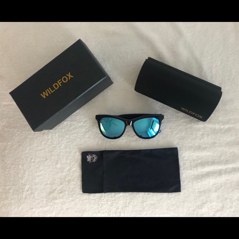 WILDFOX sunglasses